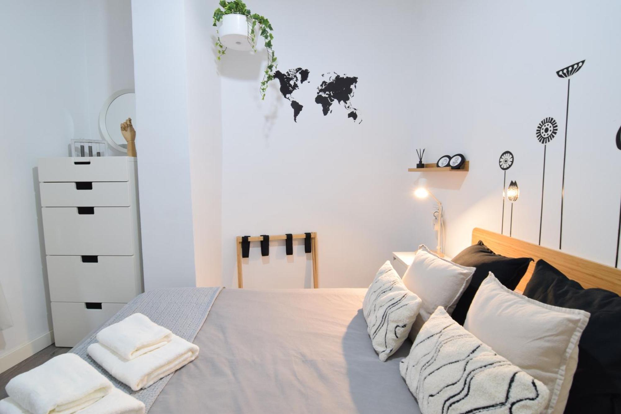 Apartamento Atarazanas Malaga Centro Historico Екстер'єр фото